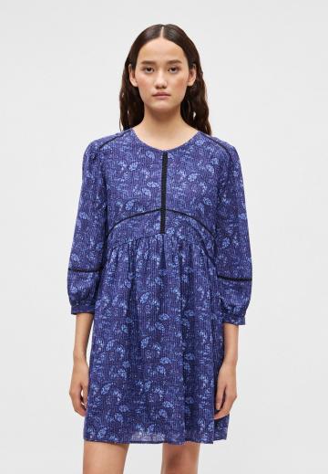 Короткое платье