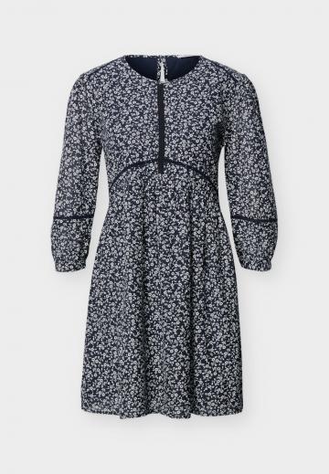 Короткое платье