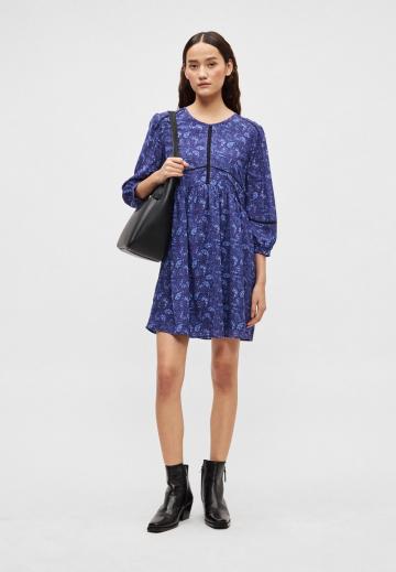 Короткое платье