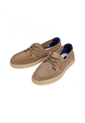 Ботинки на шнуровке