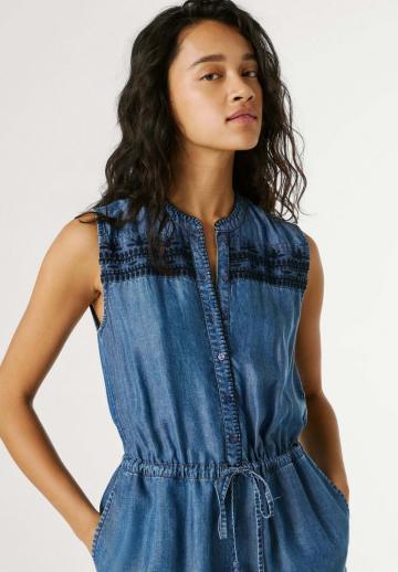 Джинсовый комбинезон