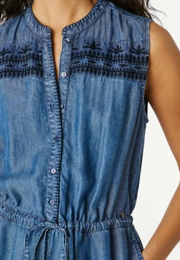 Джинсовый комбинезон