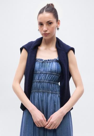 Джинсовый комбинезон