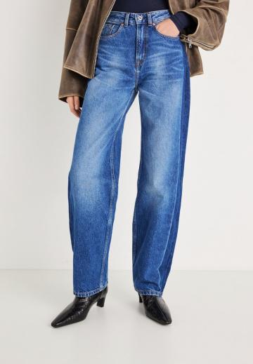 Прямые джинсы