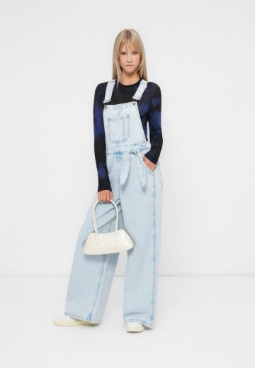 Джинсовый комбинезон