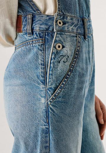 Джинсовый комбинезон