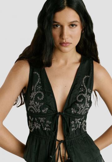 Блузка без рукавов