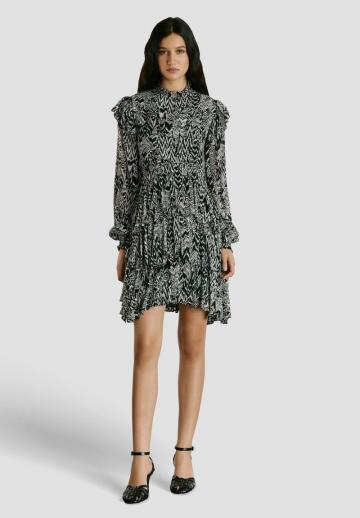 Короткое платье