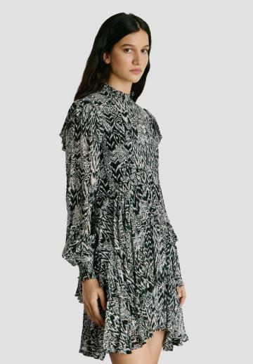 Короткое платье