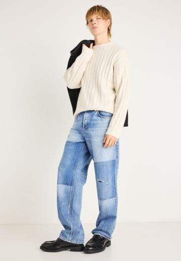 Свободные джинсы