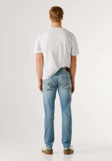 Прямые джинсы