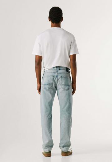 Прямые джинсы