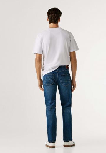 Прямые джинсы