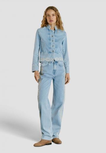 Прямые джинсы