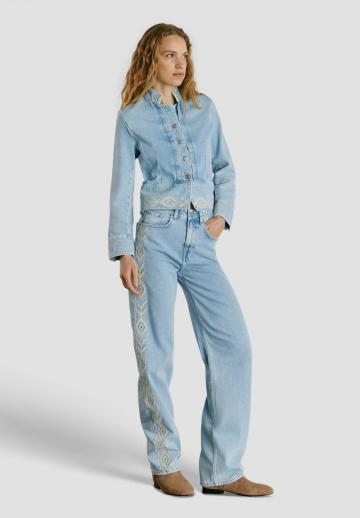 Прямые джинсы