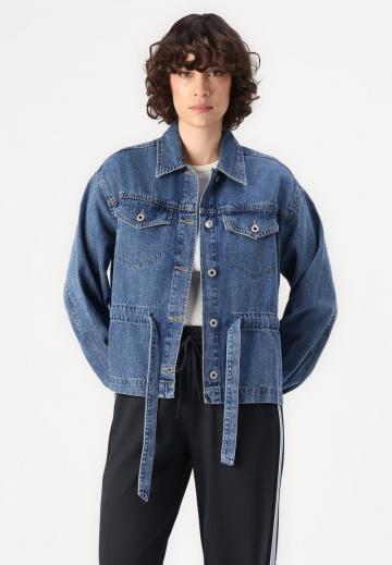Джинсовая куртка