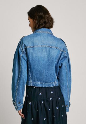 Короткая куртка