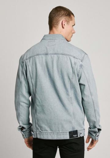 Джинсовая куртка