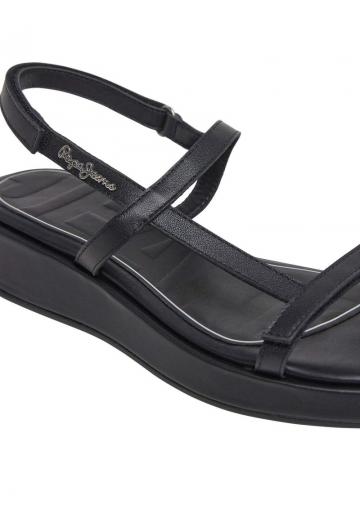 Босоножки на танкетке