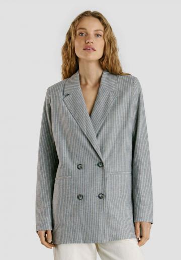 Короткое пальто