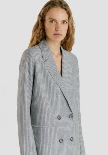 Короткое пальто