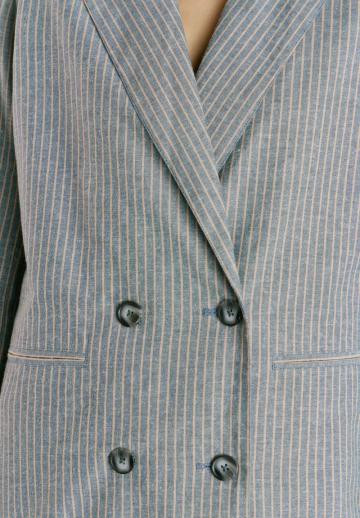 Короткое пальто