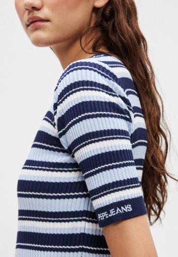 Вязаное платье