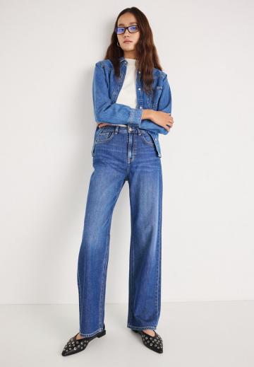 Прямые джинсы