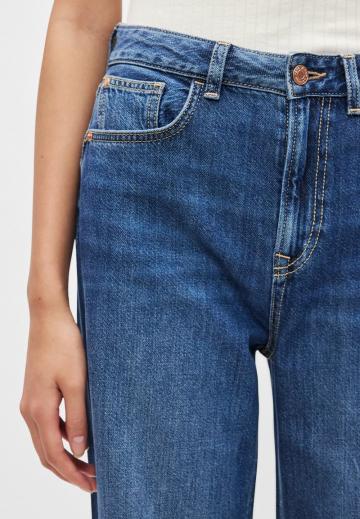 Прямые джинсы