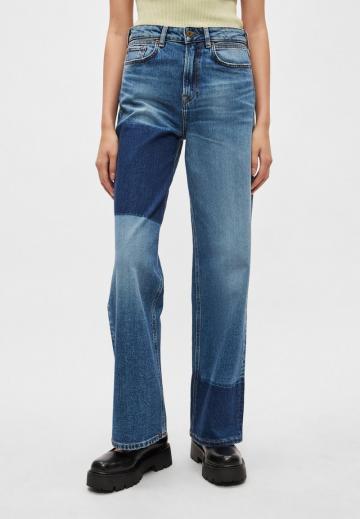 Прямые джинсы