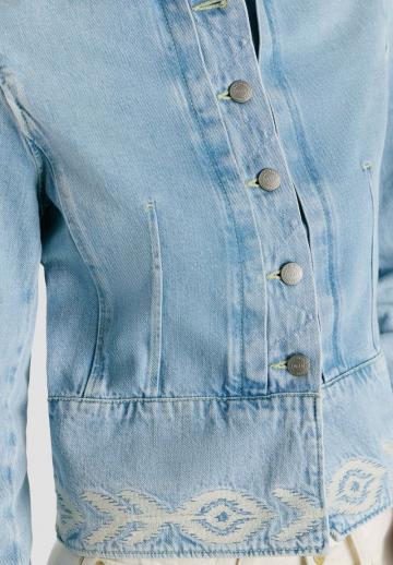 Джинсовая жилетка