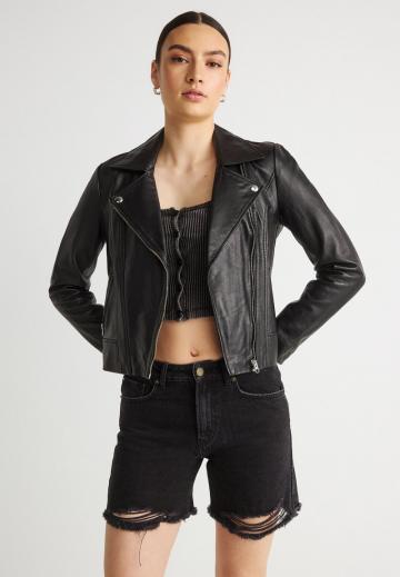 Джинсовые шорты