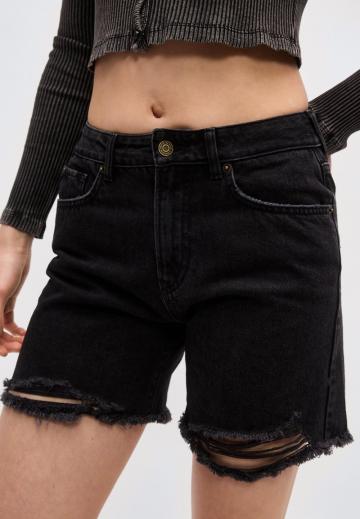 Джинсовые шорты