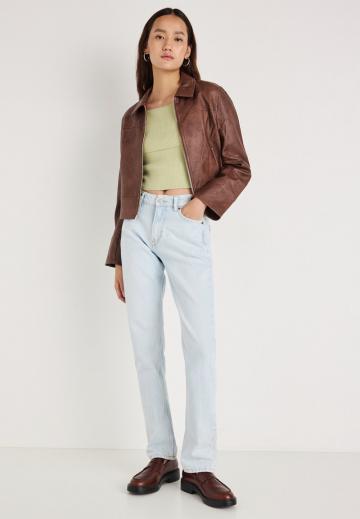 Прямые джинсы