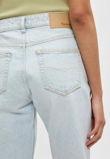 Прямые джинсы