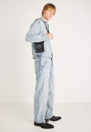 Джинсовая куртка