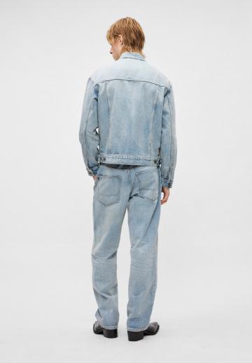 Джинсовая куртка
