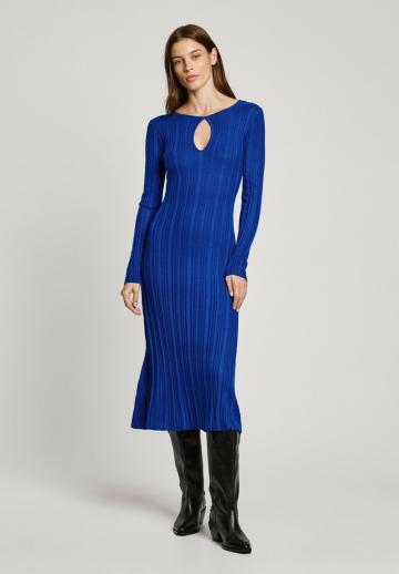 Платье футляр