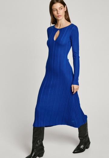 Платье футляр