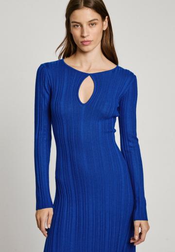 Платье футляр