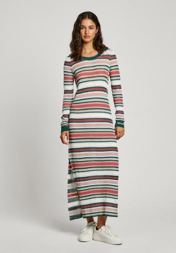 Вязаное платье