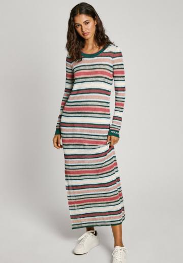 Вязаное платье
