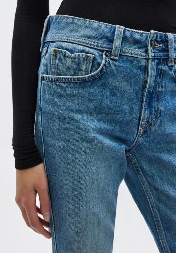 Клешеные брюки