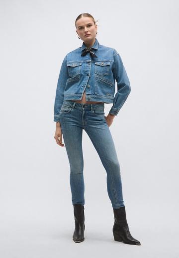 Джинсовая куртка