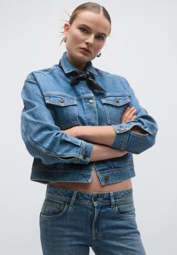 Джинсовая куртка