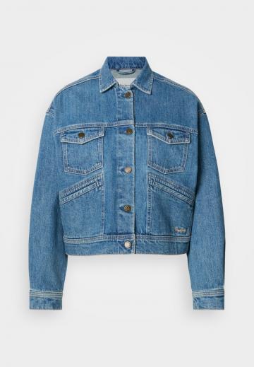 Джинсовая куртка