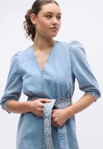 Джинсовое платье