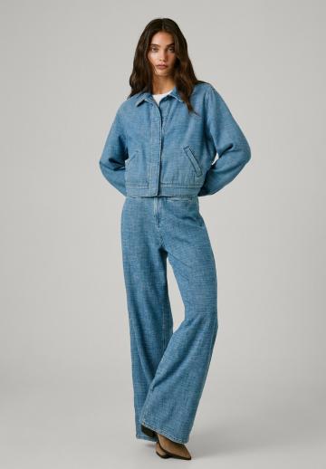 Прямые джинсы