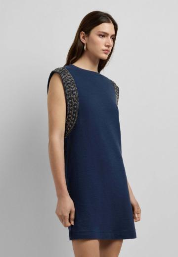 Вязаное платье