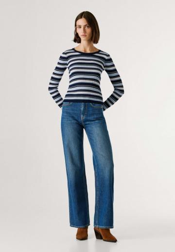 Пуловер в полоску